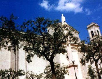 Chiesa e colonna